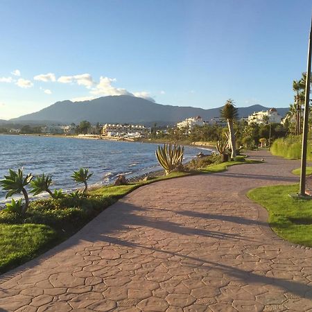 Salinas. Apartment For 4. Terrace/Parking/Pools/Gym/4Mins Beach Estepona Ngoại thất bức ảnh